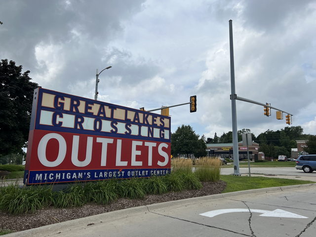 Great Lakes Crossing Outlets - Aug 7 2022 Photo
